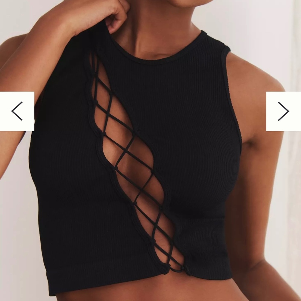 The Reegan Crew-Neck Crop Racerback Seamless Tank Top: Cutwork Edition S/M